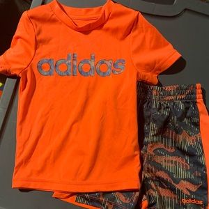 Boys Adidas shorts set 18M